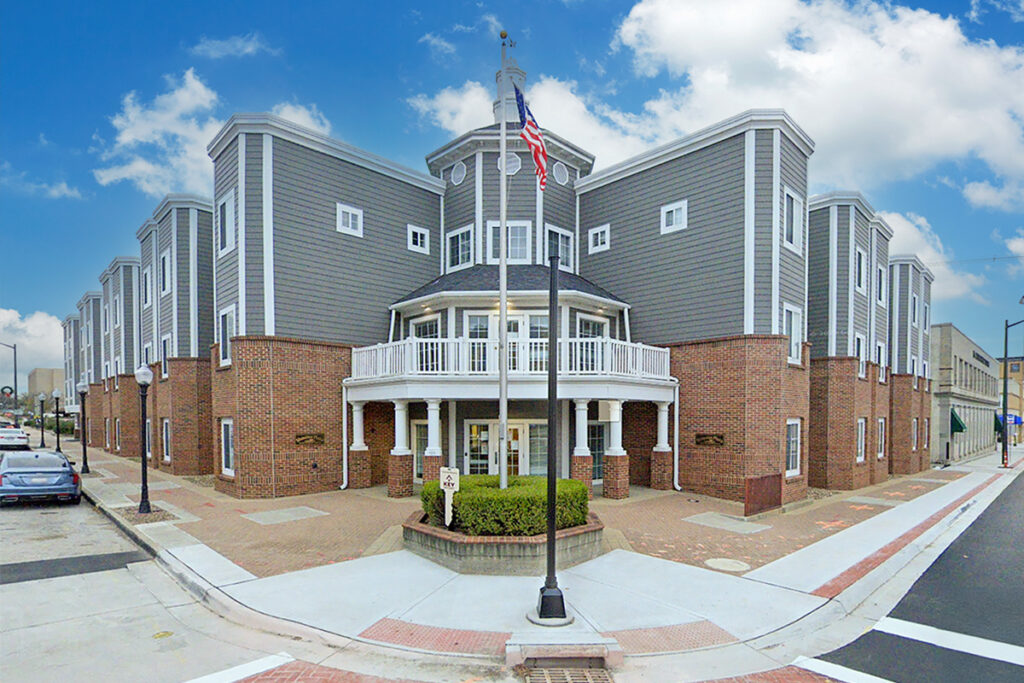 Shawnee Plaza Apartments, featured image