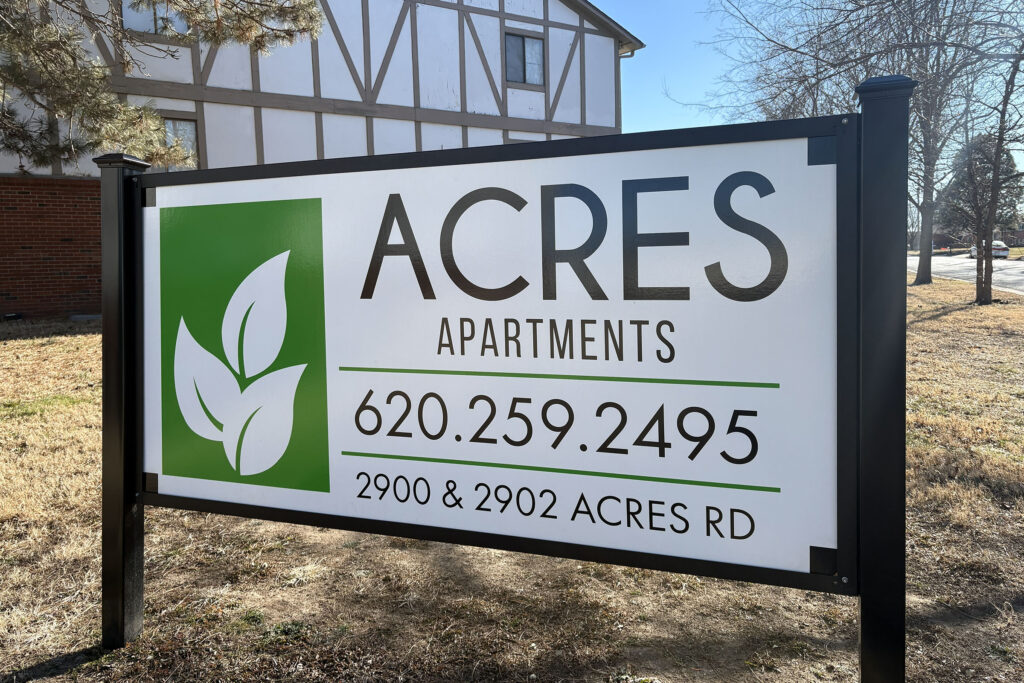 Acres Apartments, featured image