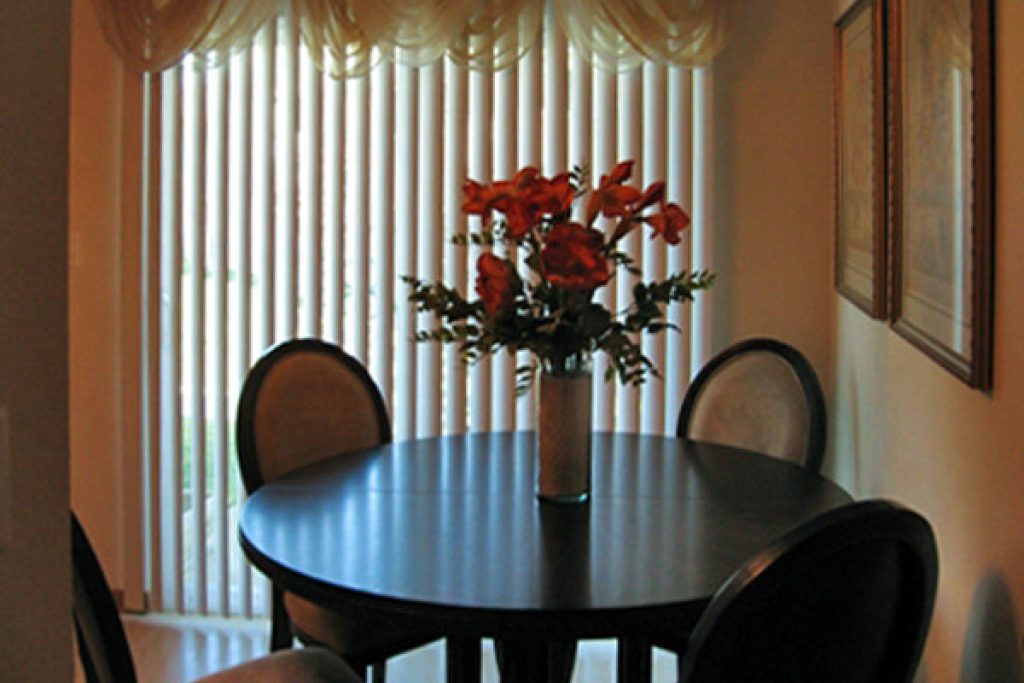 03-dining-room