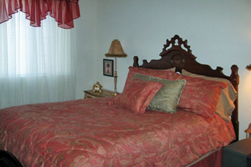 05-bedroom