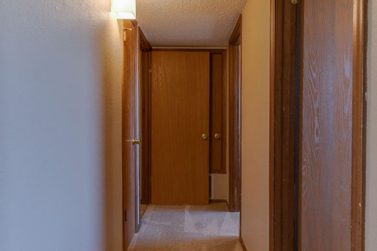 05-hallway