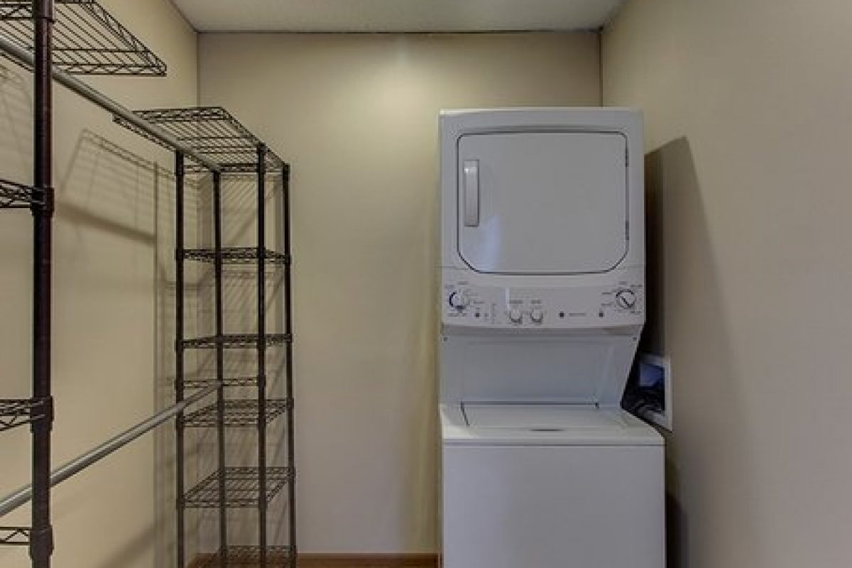 07-laundry-area