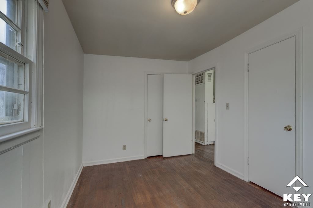 1122 N Glendale, Photo 6