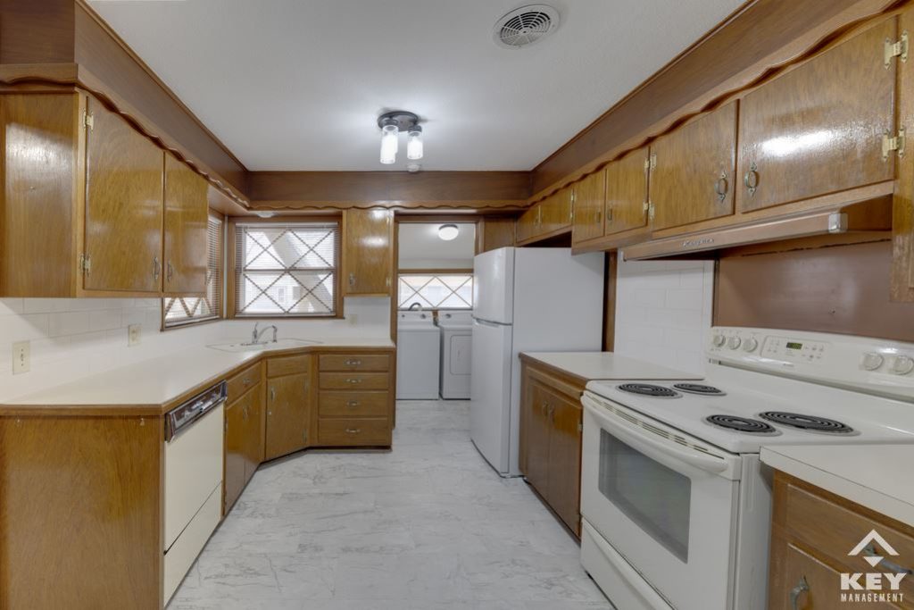 1143 Patricia St, photo 4