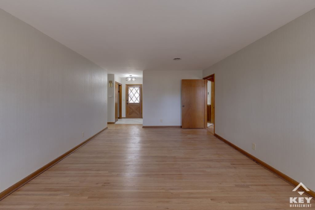 1143 Patricia St, photo 8