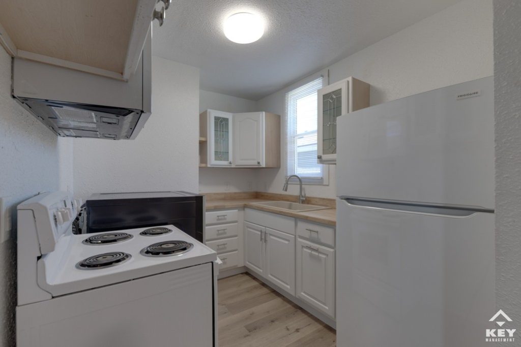 1143 S Osage St, photo 8