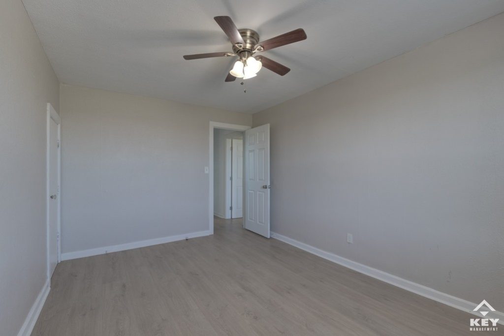 1143 S Osage St, photo 12