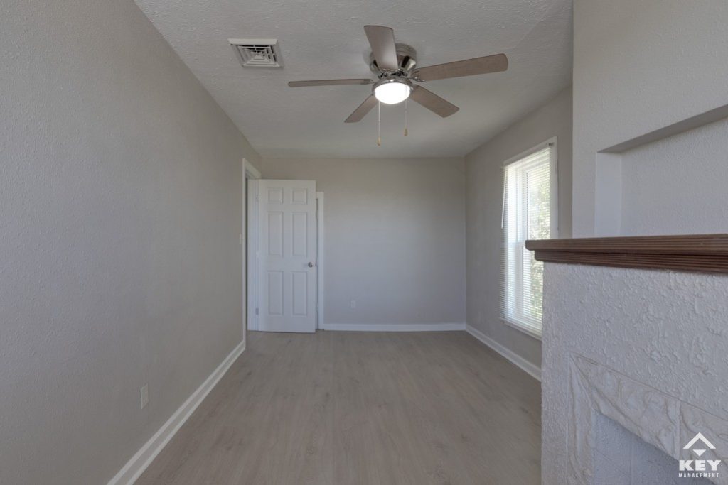 1143 S Osage St, photo 14
