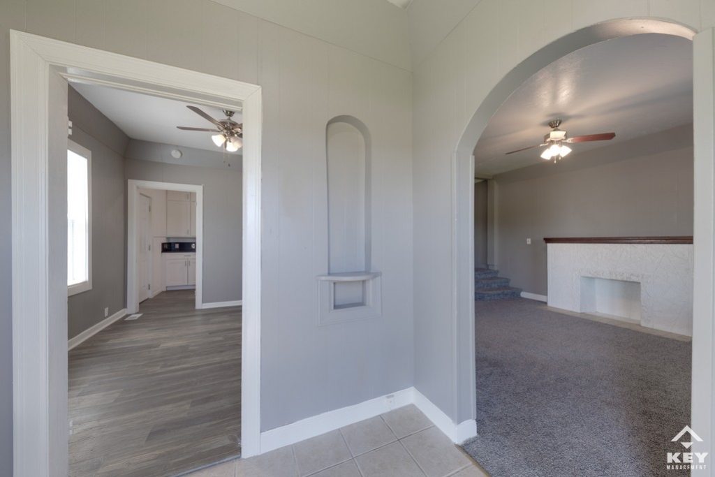 1145 S Osage St, photo 2