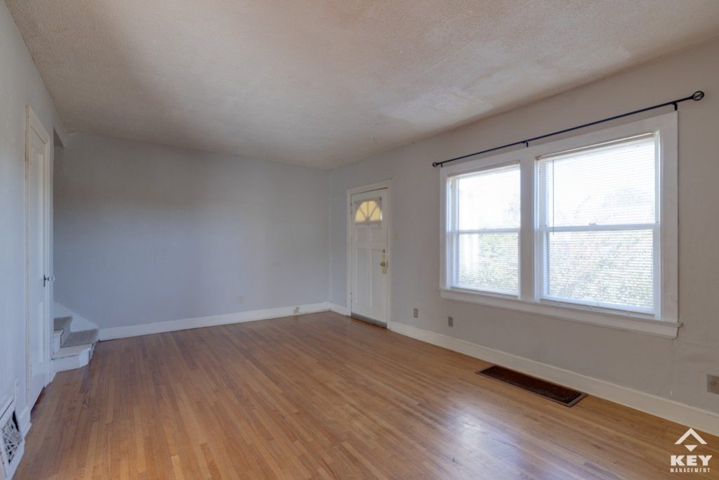 115 N Oliver Ave, photo 9