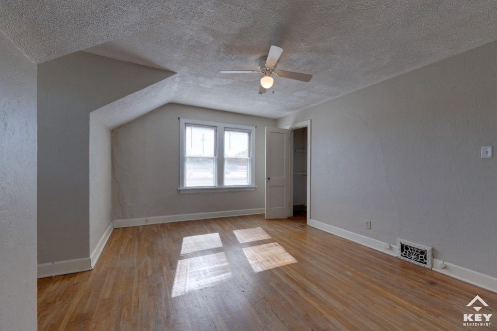 115 N Oliver Ave, photo 11