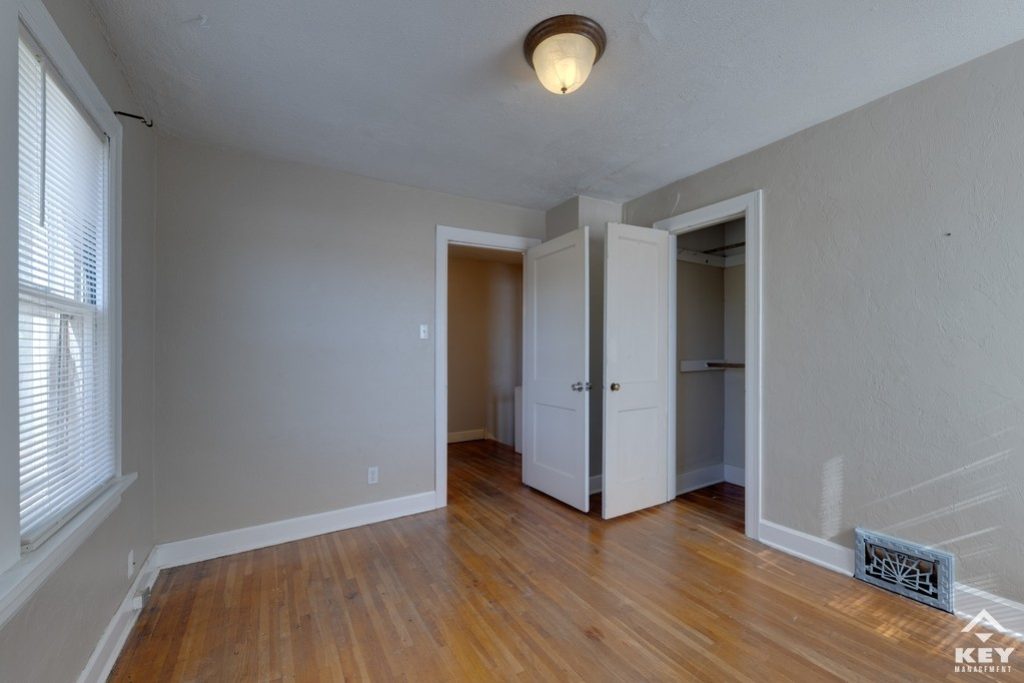 115 N Oliver Ave, photo 16