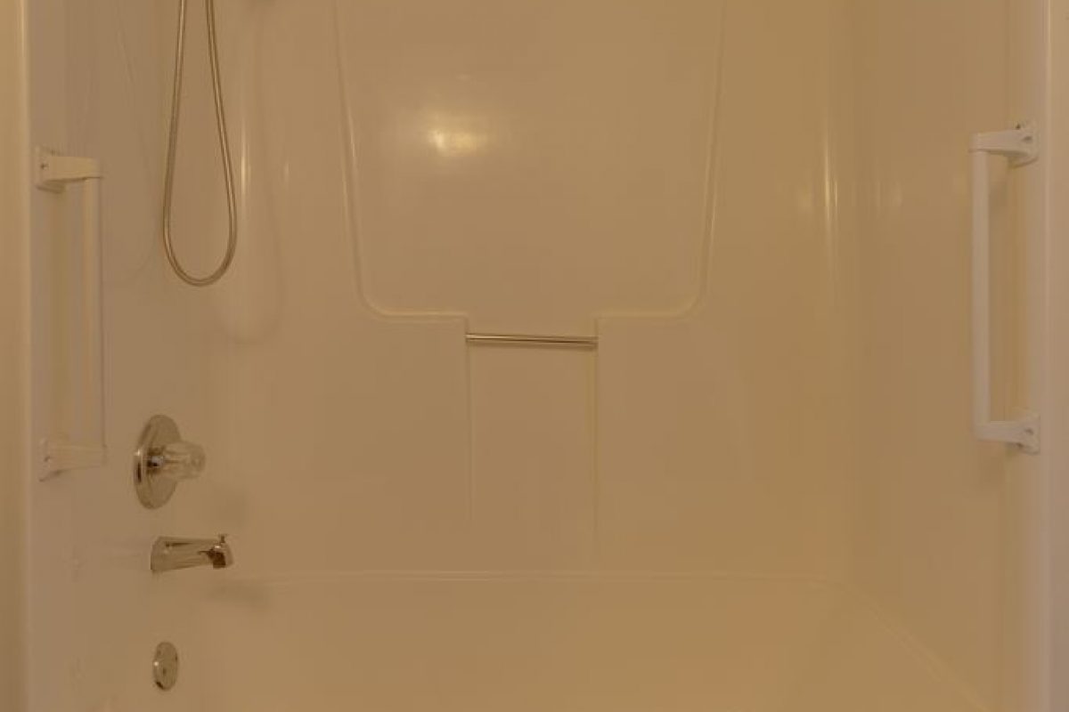 13-bathroom-angle-3
