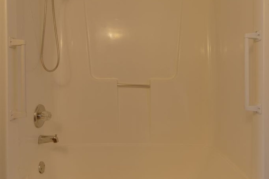 13-bathroom-angle-3