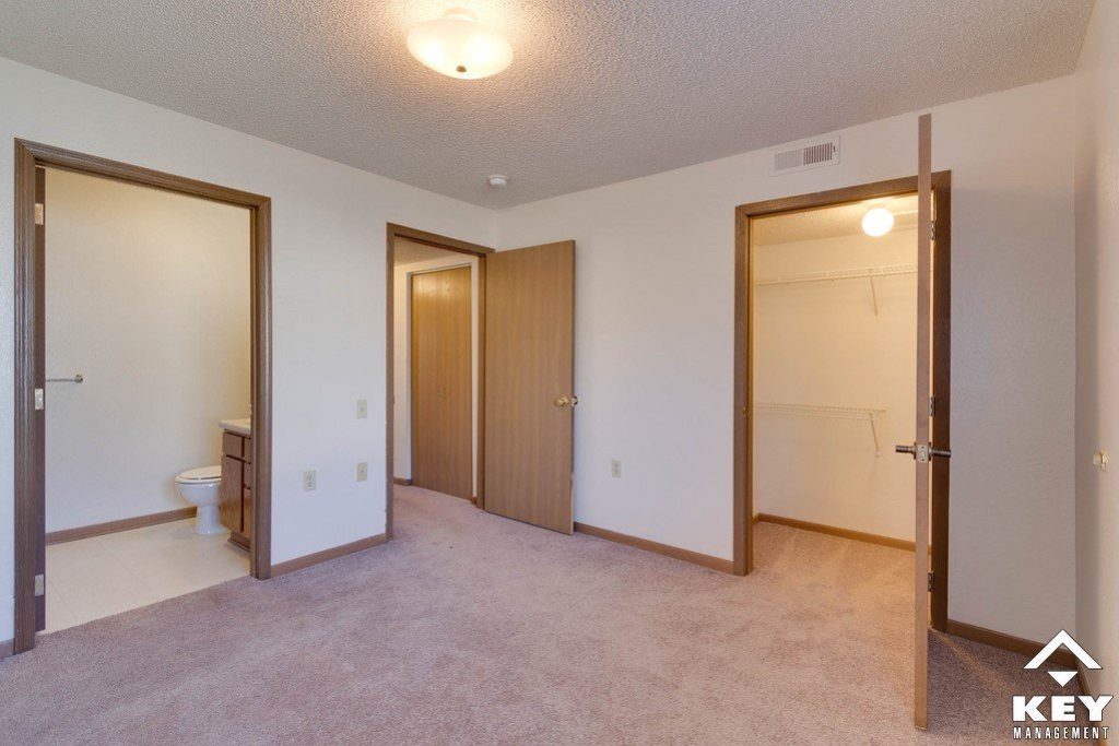 14-master-bedroom-angle-3