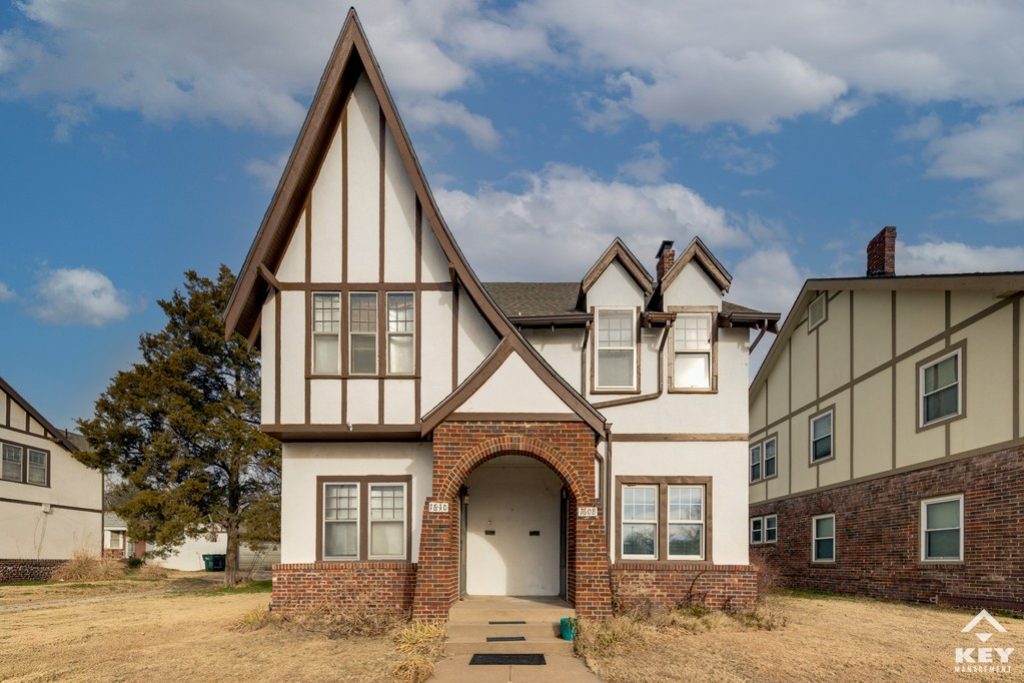 1608 W Pine St, photo 1