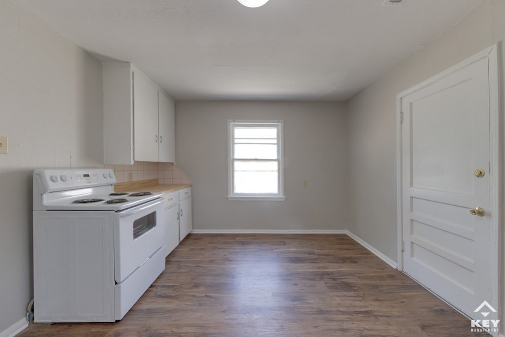 1848 N Green St, photo 5