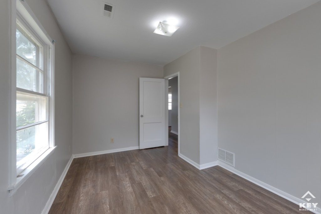 1848 N Green St, photo 10
