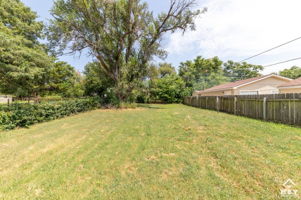 1848 N Green St, photo 17