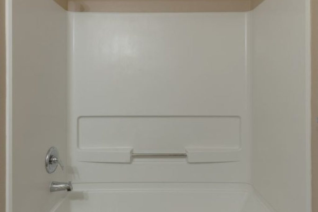 2-bdrm-10-guest-bathroom-angle-2