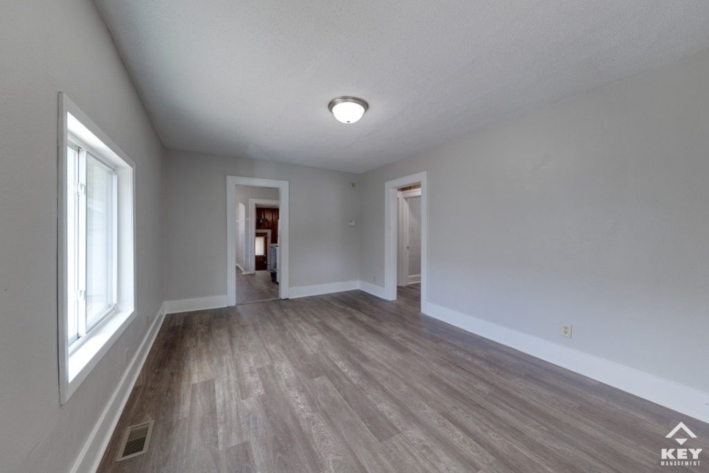 223 N Meridian Ave, photo 4