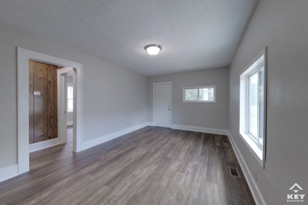 223 N Meridian Ave, photo 8