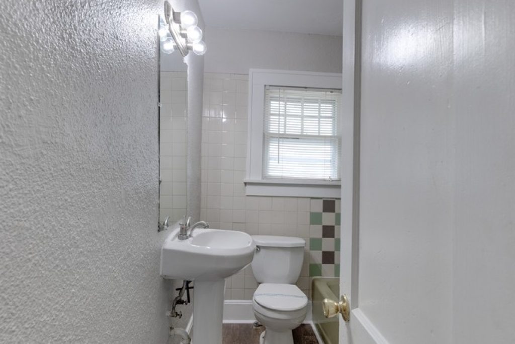223 N Meridian Ave, photo 12