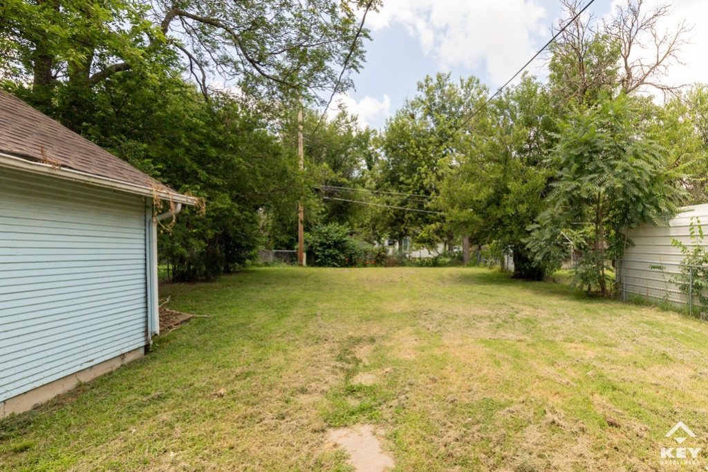 223 N Meridian Ave, photo 19