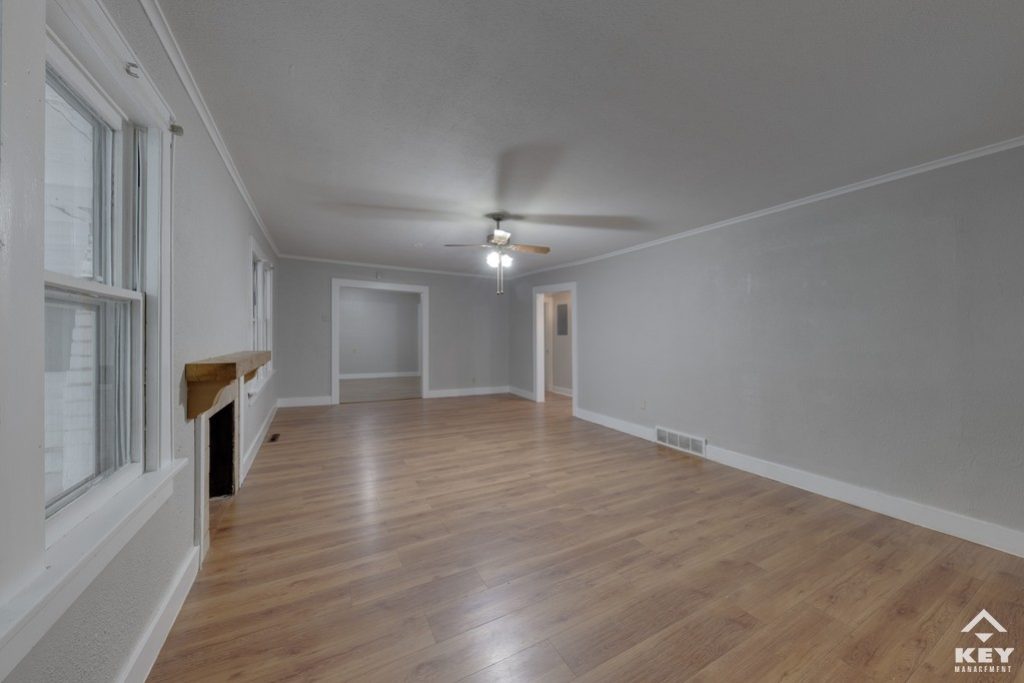 705 S Pershing Ave, photo 3