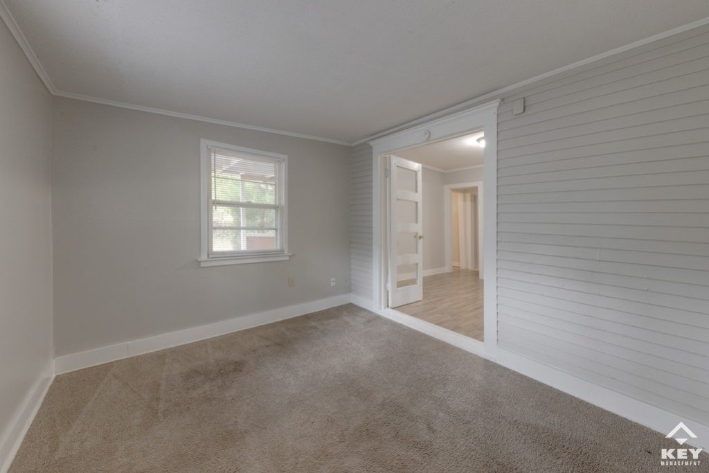 705 S Pershing Ave, photo 9