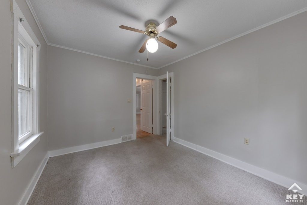 705 S Pershing Ave, photo 12