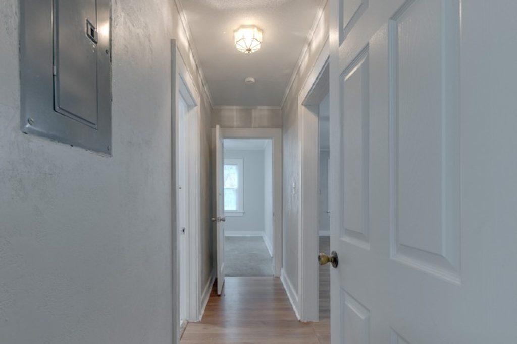 705 S Pershing Ave, photo 13