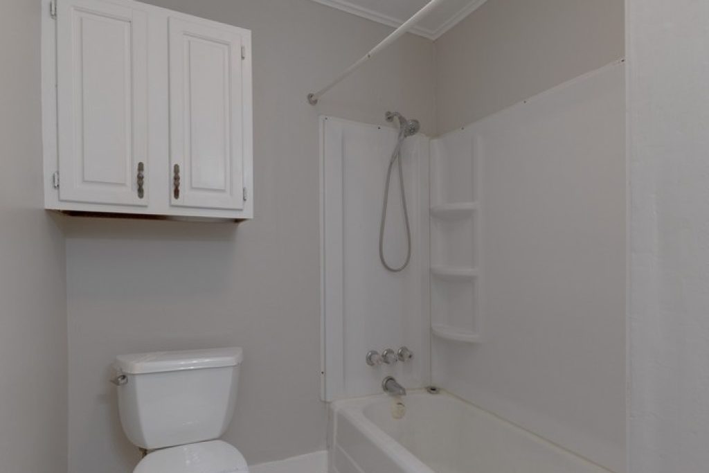 705 S Pershing Ave, photo 15