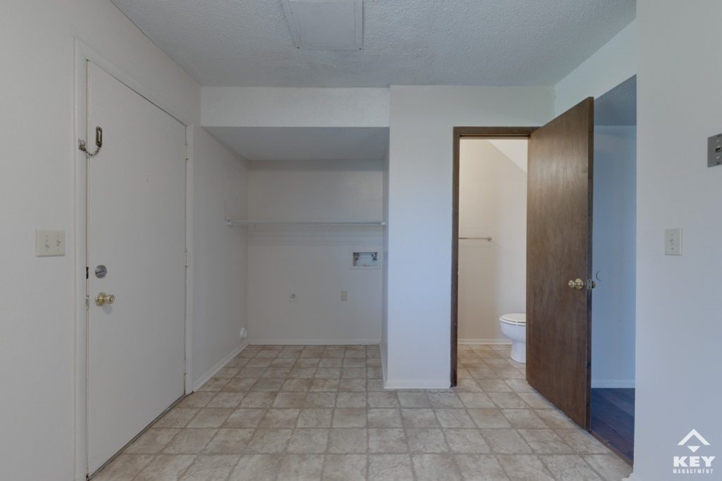 Seneca Village 2 bedroom, photo 6